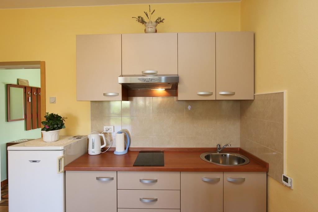 Apartment Mihajic M Klimno Exterior photo