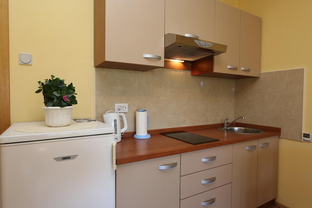 Apartment Mihajic M Klimno Exterior photo
